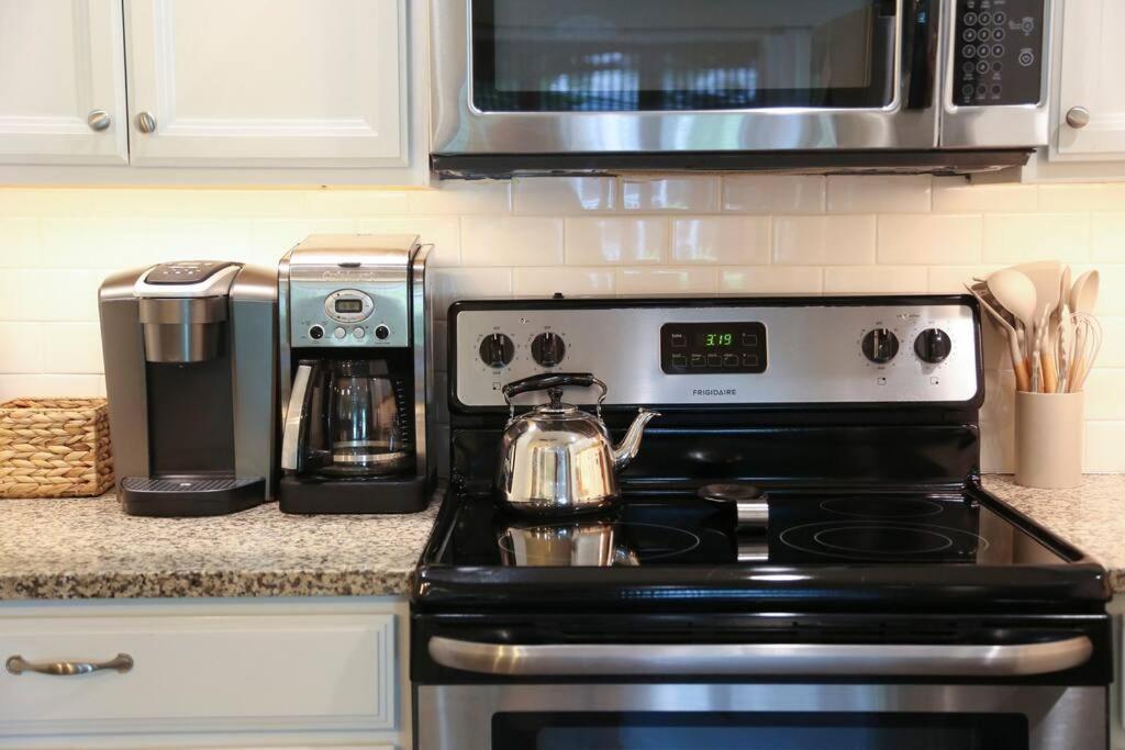 Cape Classic Design That Is Cozy, Elegant, And Inviting * Cape May